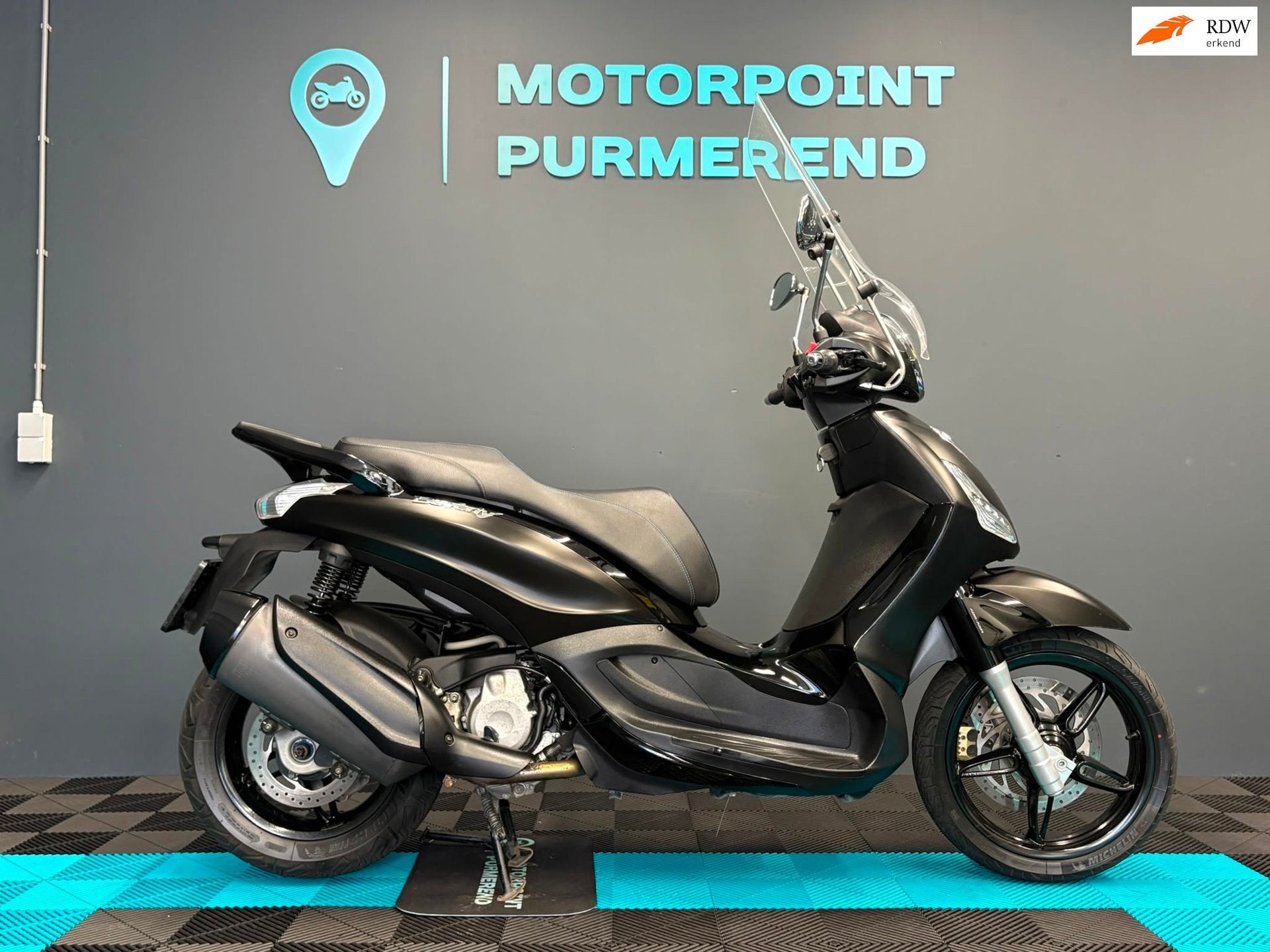 Piaggio Beverly 350 | Piaggio Beverly 350 Sport | Beverly 35, Motoren, Motoren | Piaggio, Bedrijf, Scooter, 12 t/m 35 kW, ABS