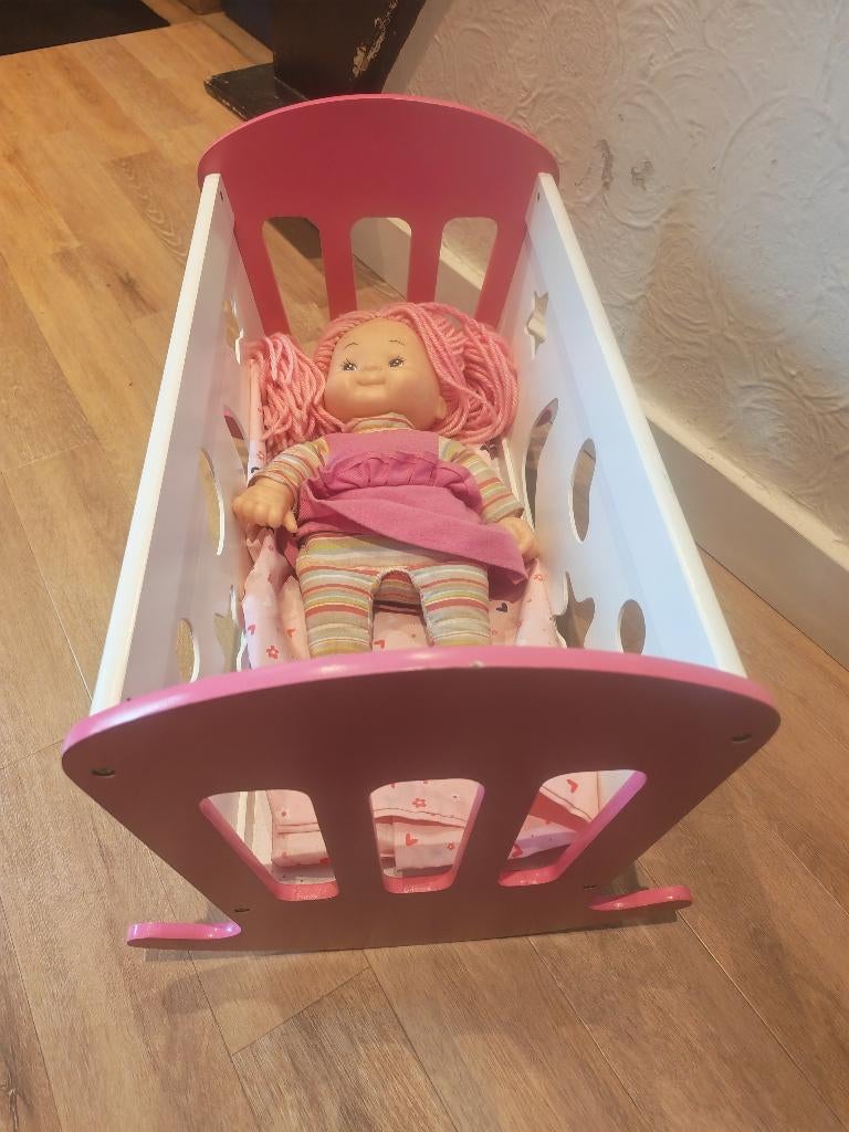 Poppen bed inclusief pop, Ophalen, Zo goed als nieuw, Babypop