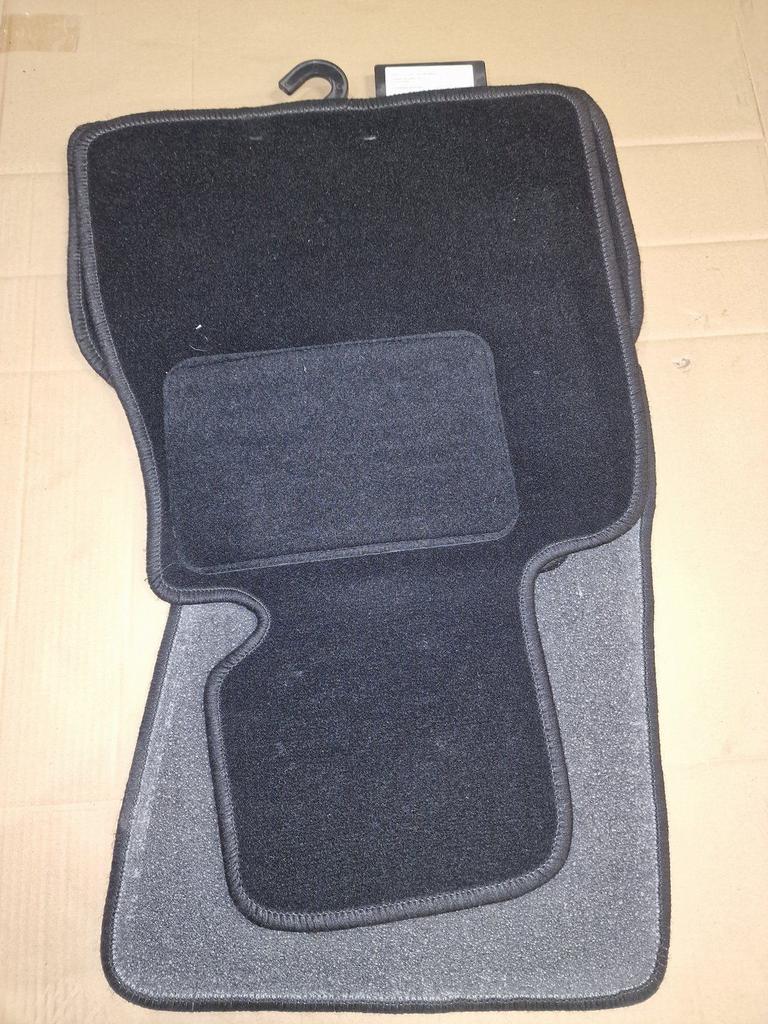 Automatten set 4-delig zwart BMW E65 niet origineel 2-1203-0, Auto-onderdelen, Interieur en Bekleding, -, -, Nieuw, Ophalen of Verzenden