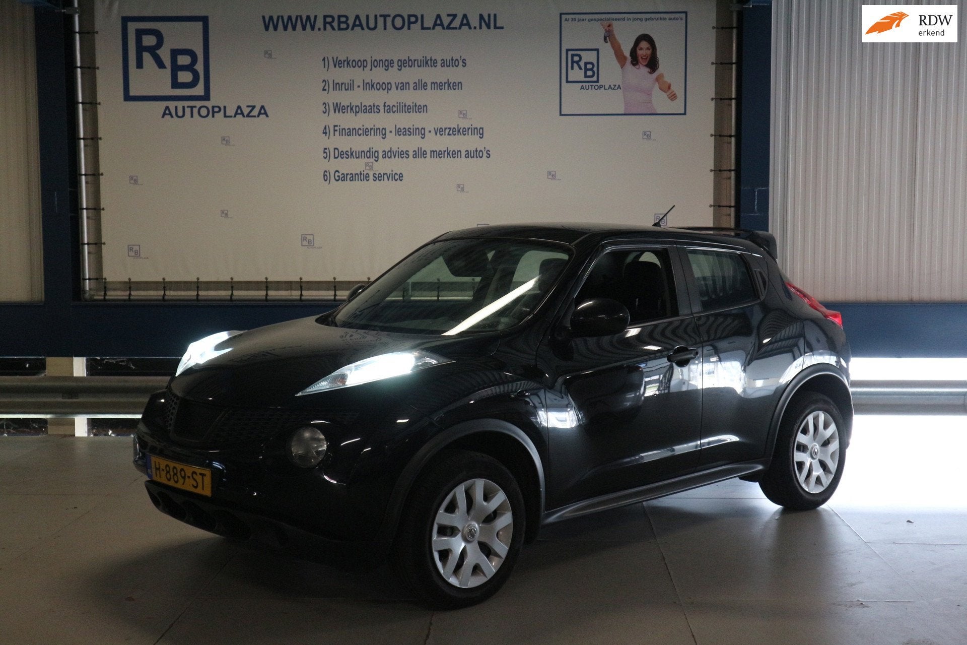 Nissan Juke 1.6 Visia / BLACK PACK / LEES TEKST ! ! !, Auto's, Nissan, Voorwielaandrijving, Euro 5, 4 cilinders, Bedrijf