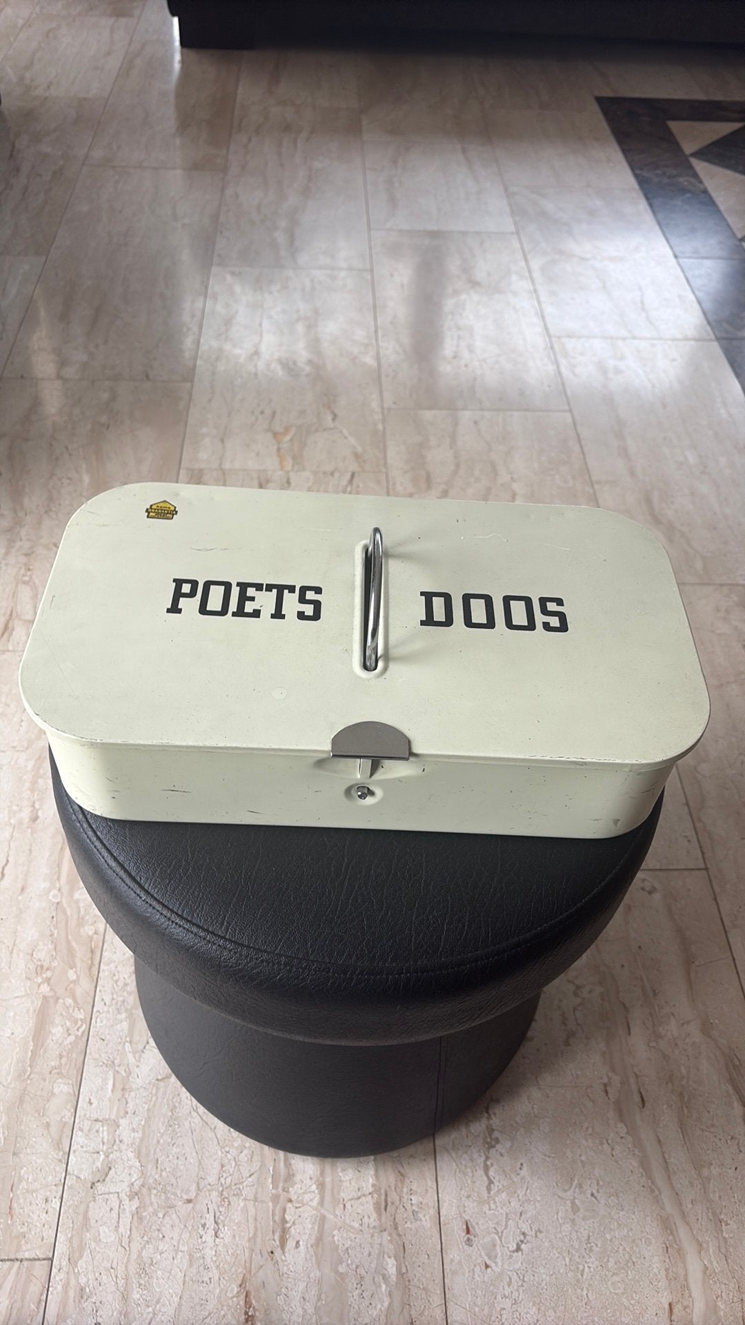 Brocante oude poetsdoos, Ophalen of Verzenden