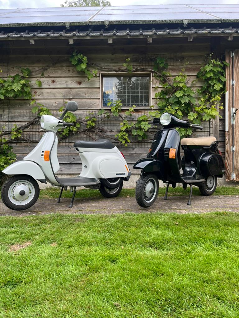 2x Vespa PK50Xl (Vespa 50N)italiaanse klassiekers, Ophalen, Overige modellen, Maximaal 45 km/u, Zo goed als nieuw