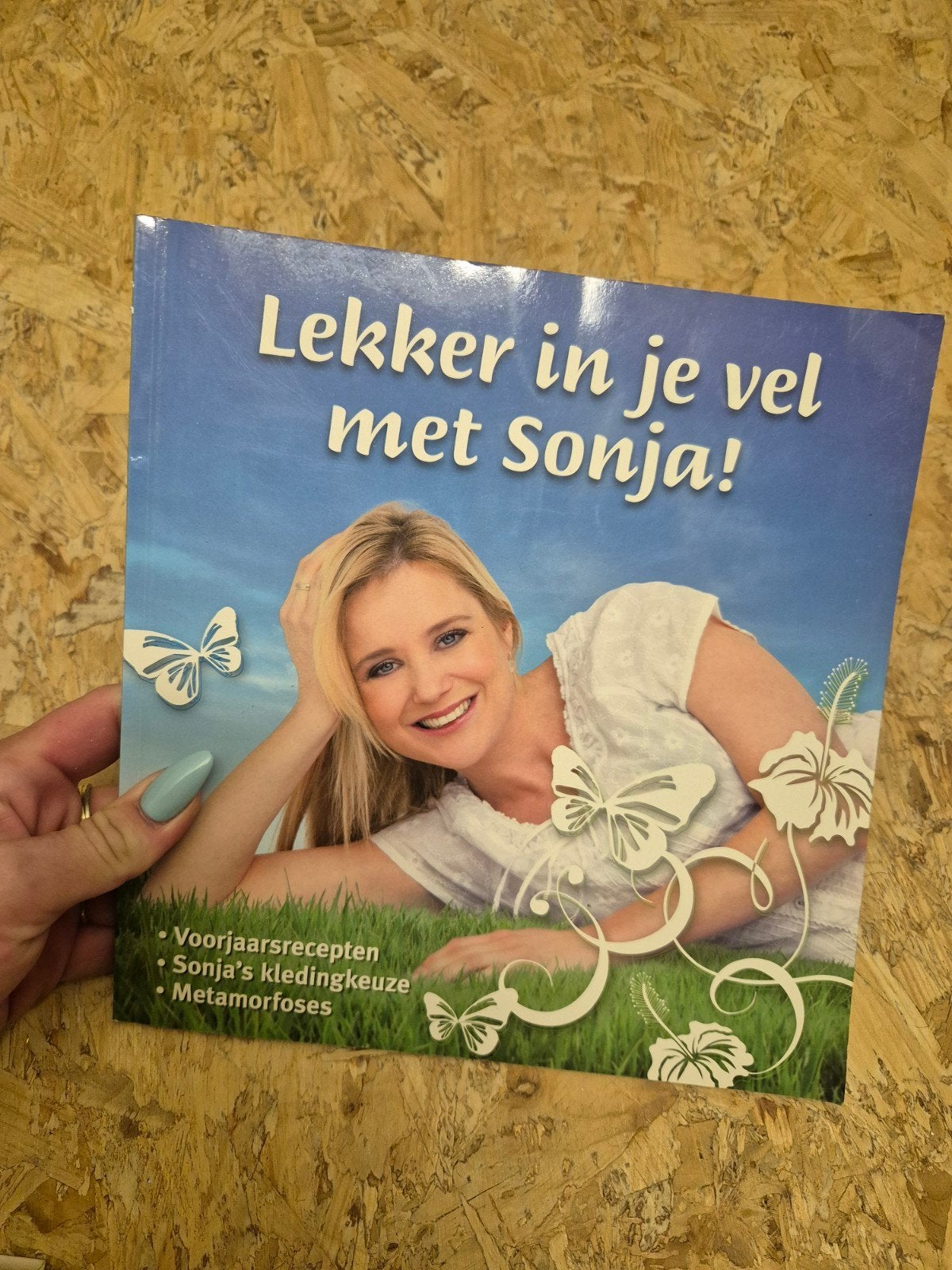 Lekker in je vel met Sonja Bakker, Dieet en Voeding, Nieuw, Ophalen of Verzenden, Sonja Bakker