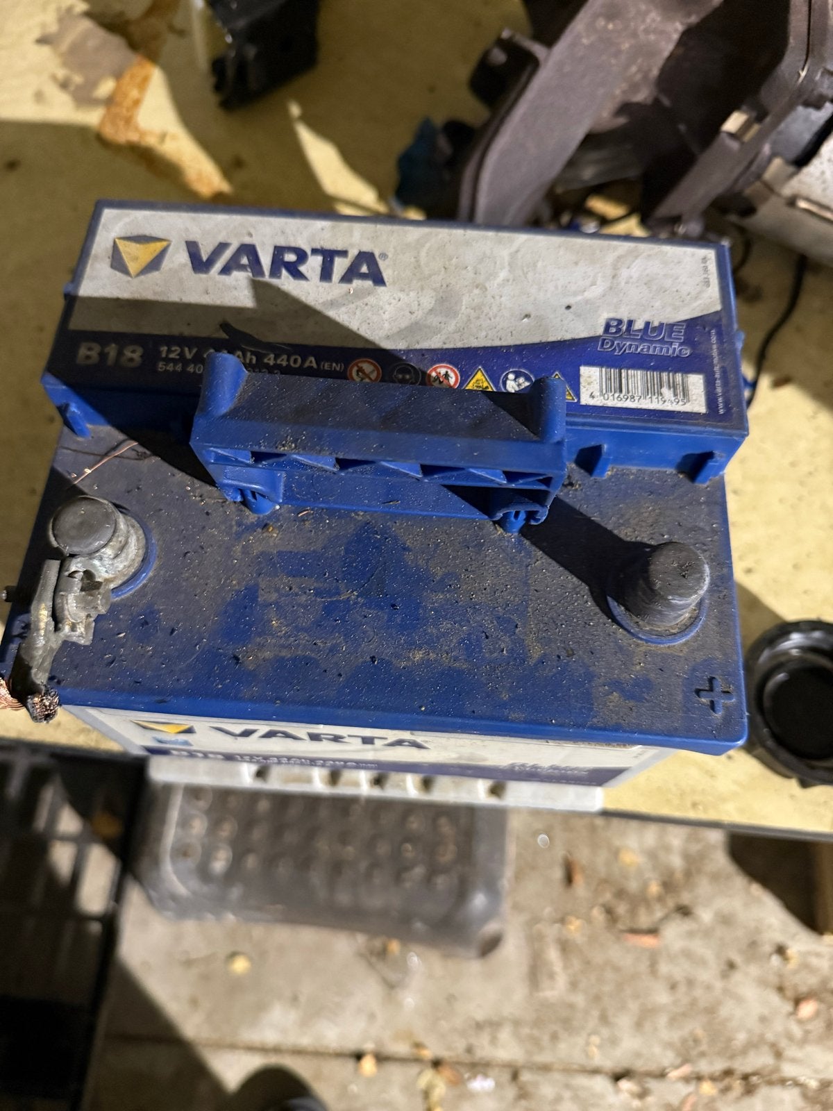 Varta B18 Blue Dynamic 12V 44Ah 440A Accu, Gebruikt, Universele onderdelen