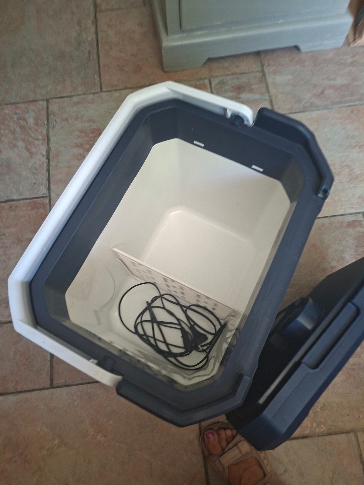 LUVGO Koelbox - Draagbare Compressor Koelbox met Bluetooth, Caravans en Kamperen, Koelboxen, Ophalen of Verzenden, Gebruikt, Koelbox