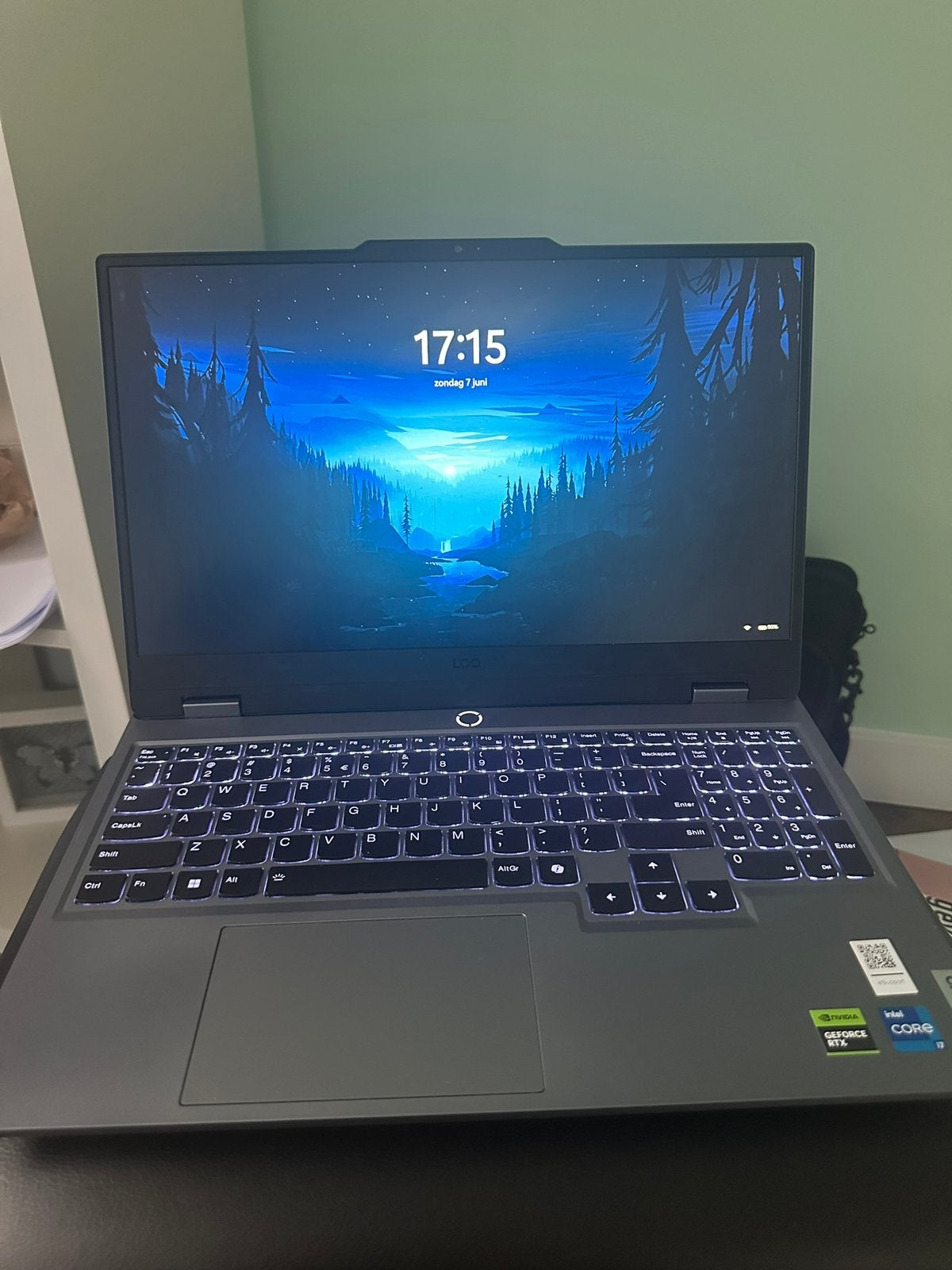 Lenovo laptop gaming, Ophalen, Met videokaart, 2 tot 3 Ghz, Zo goed als nieuw