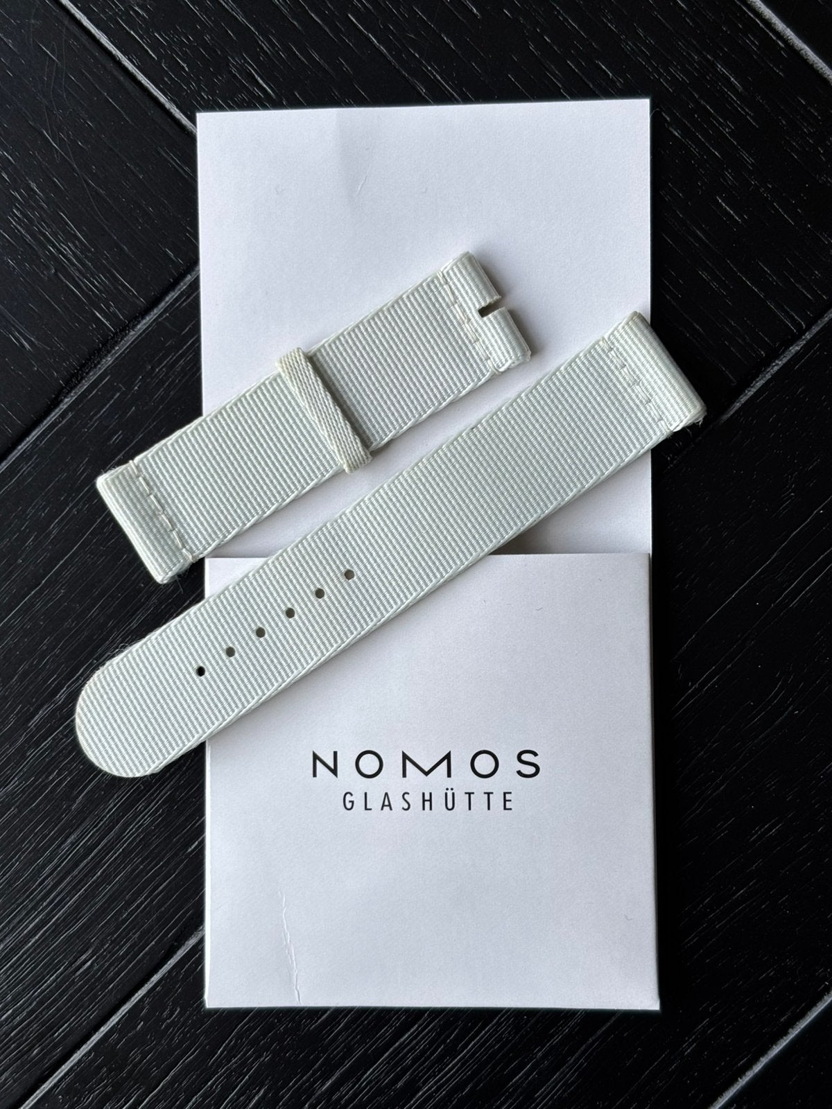 Nomos horlogeband 20mm, Ophalen of Verzenden, Zo goed als nieuw, Leer, Overige merken