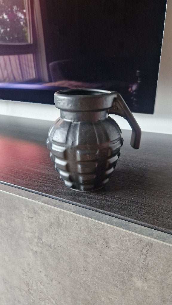 Woondecoratie/bloempot granaat, Zwart, Ophalen of Verzenden, Zo goed als nieuw, Steen/keramiek