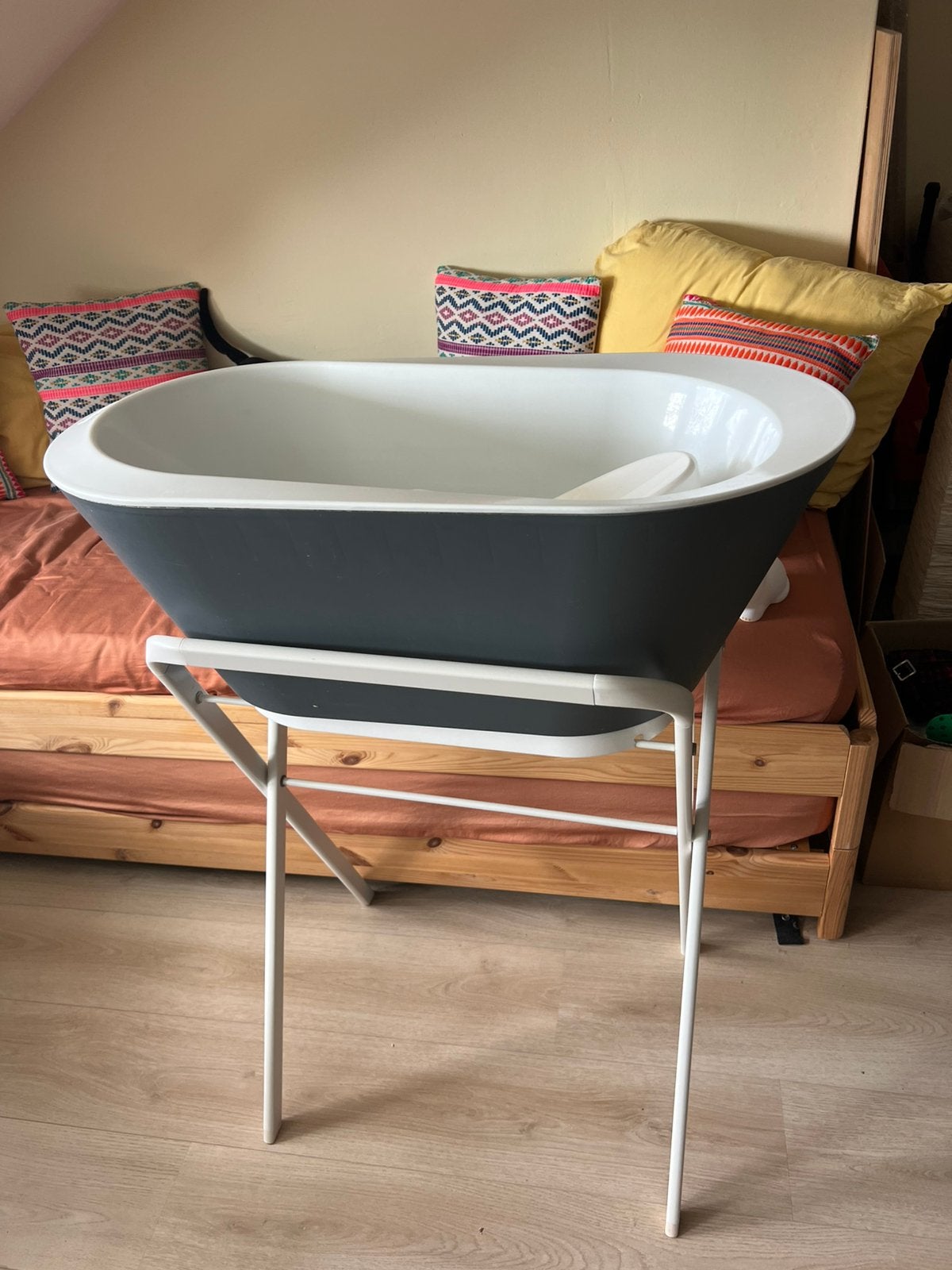Dubbelwandig 3 delige badset met standaard (lijkt op we too), Kinderen en Baby's, Badjes en Verzorging, Ophalen, Zo goed als nieuw
