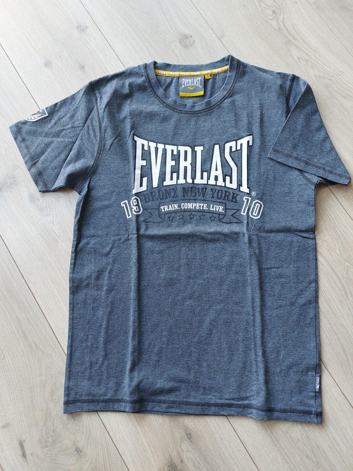 Everlast sport-shirt, Ophalen of Verzenden, Zo goed als nieuw, Maat 38/40 (M), Grijs
