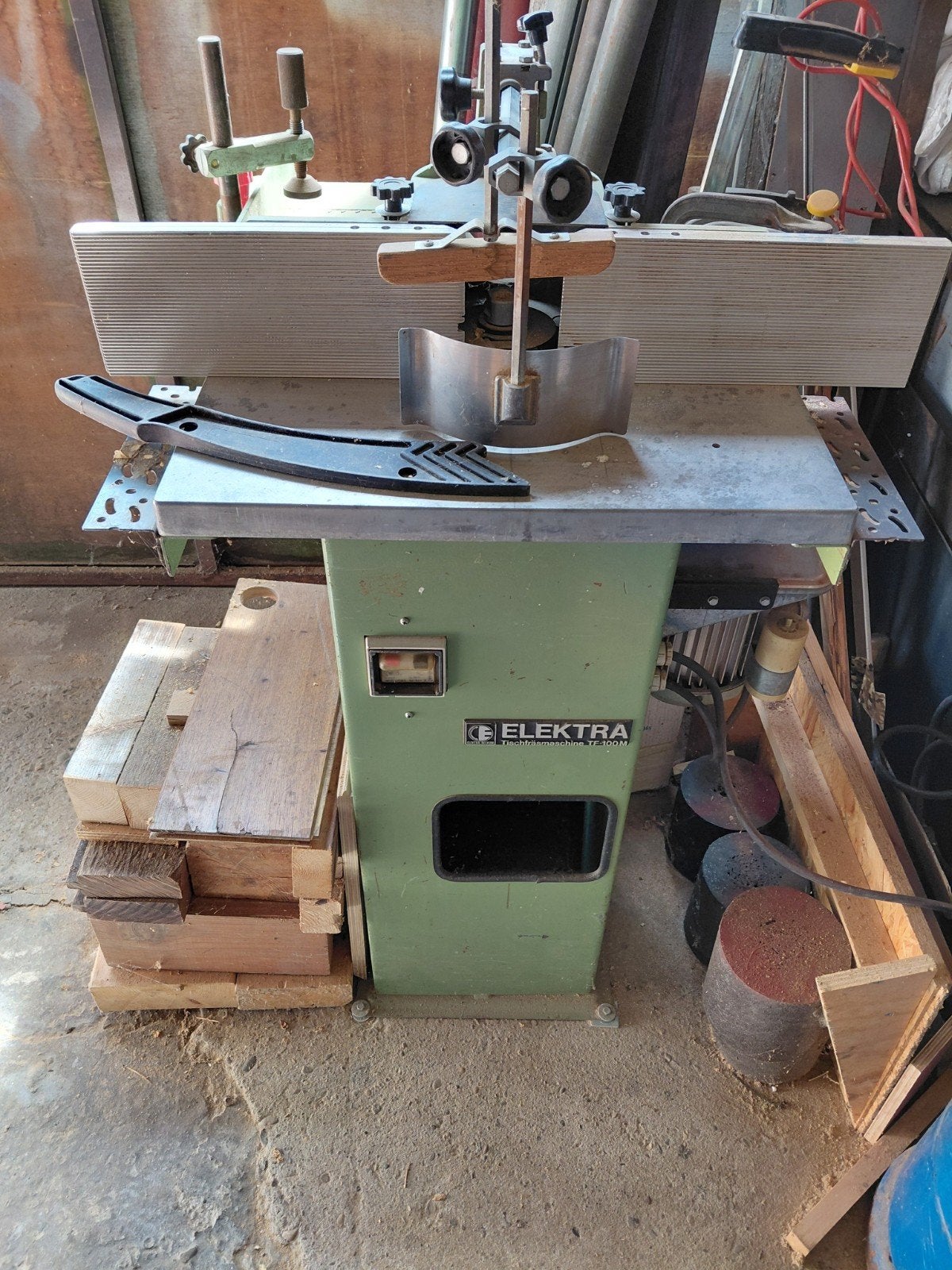 Electra Beckum Tafelfrees, Ophalen