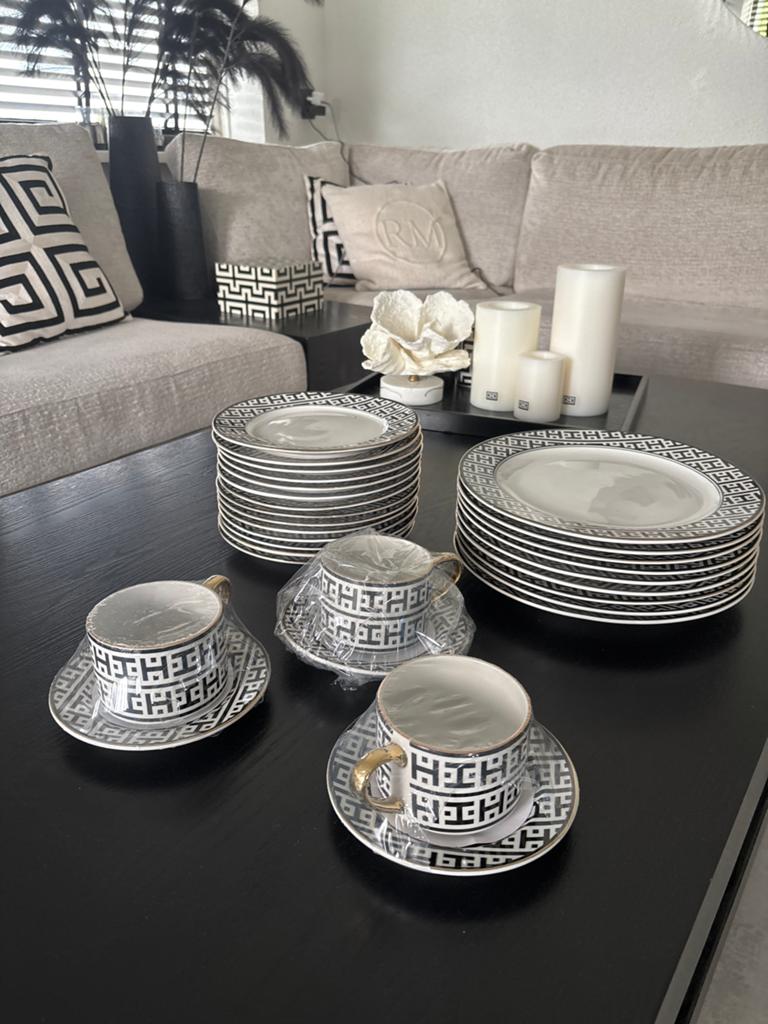 Servies set Action - Nieuw en ongebruikt, Huis en Inrichting, Ophalen, Nieuw, Effen, Porselein