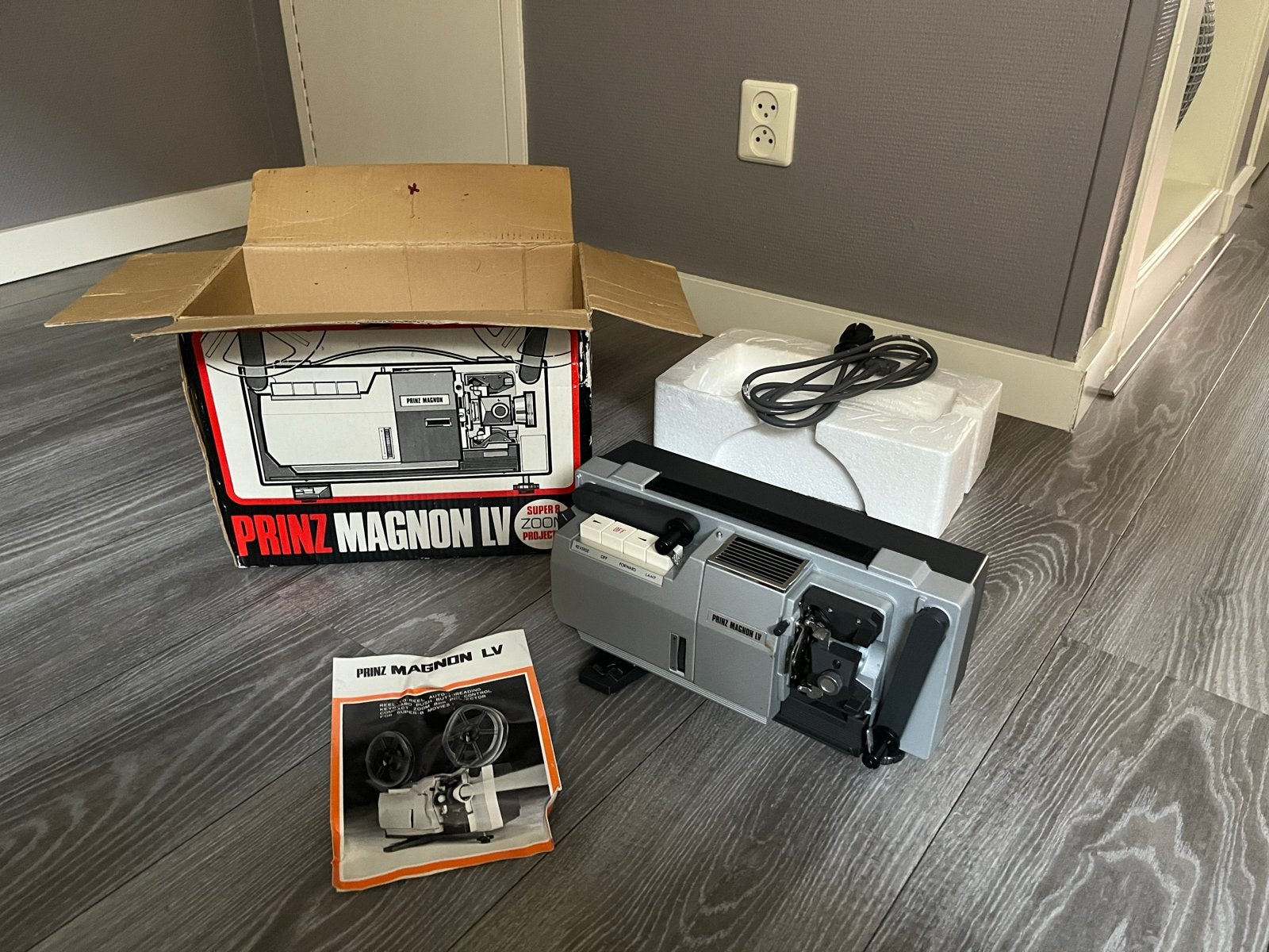 Prinz Magnon LV Zoom projector - Voor de liefhebber, Ophalen, Gebruikt, Overige resoluties