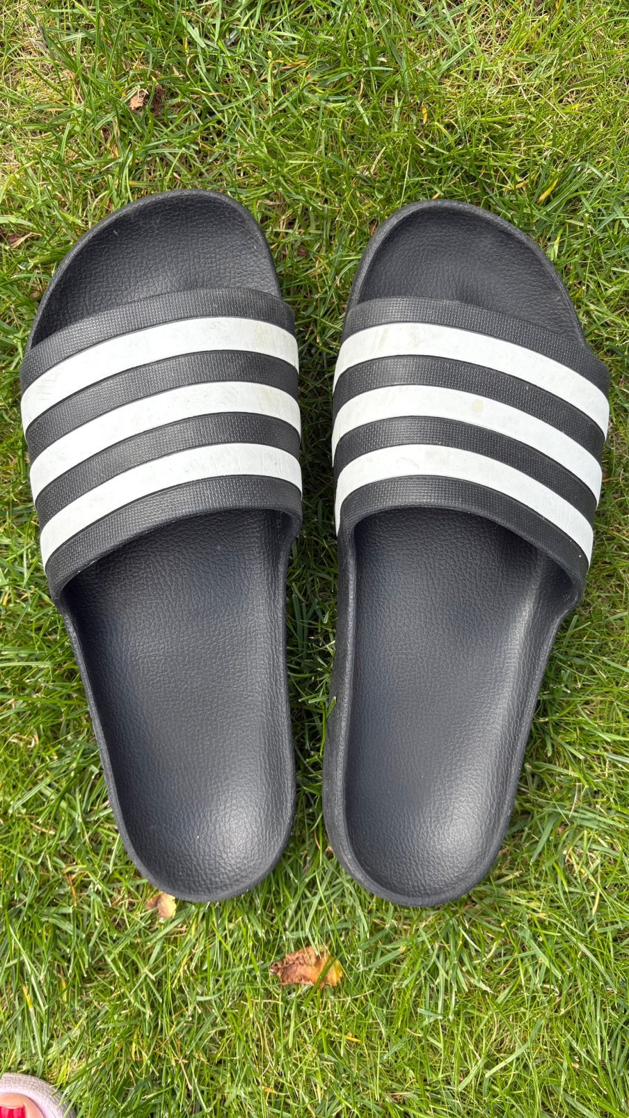 Adidas slippers maat 11, Ophalen of Verzenden, Zo goed als nieuw
