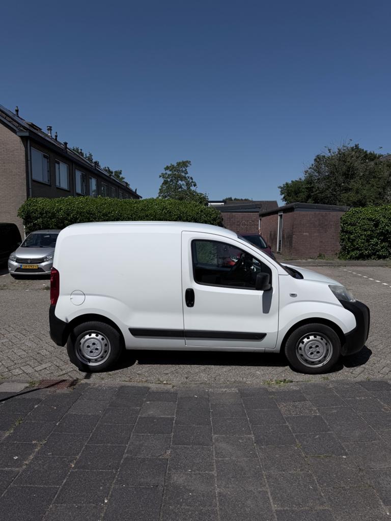 Peugeot Bipper 1.2 HDI 55KW 2015, 74 pk, 4 cilinders, 400 kg, Wit
