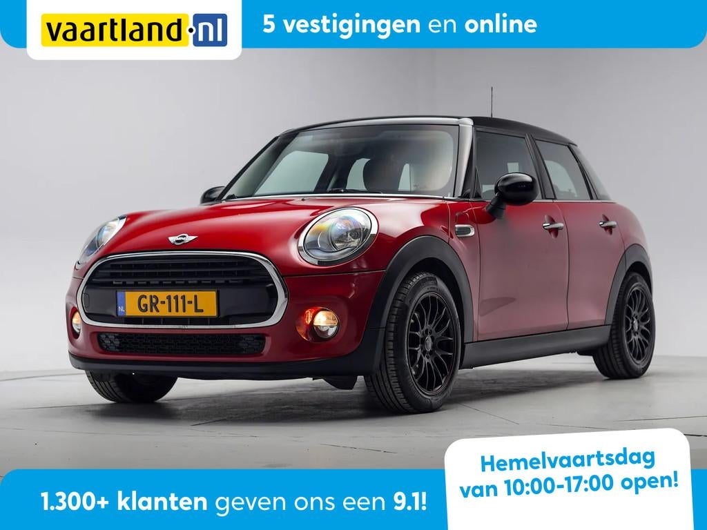 MINI Cooper 1.5 Cooper Business Aut. [ Navi Cruise Airco ], 136 pk, Gebruikt, 49 €/maand, Origineel Nederlands
