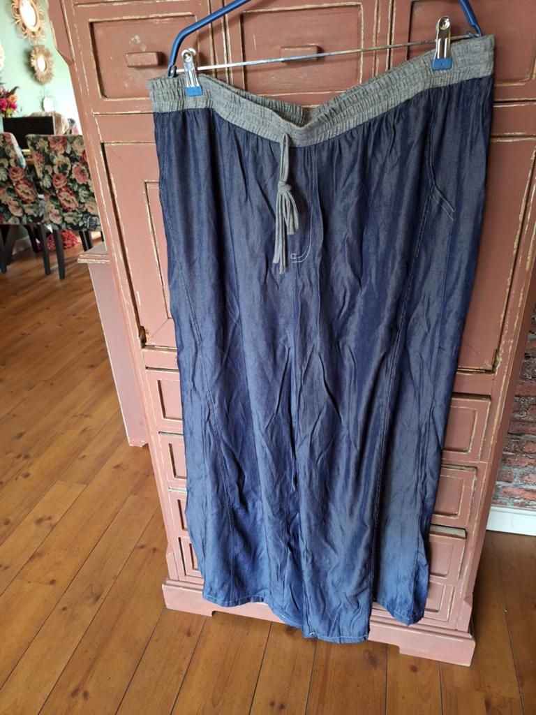 Wide leg broek 48 50 52, Ophalen of Verzenden, Zo goed als nieuw, Blauw, Broek of Spijkerbroek