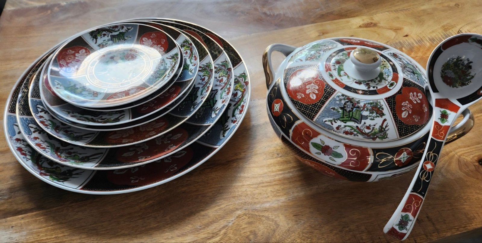 Marokkaans servies met soepterrine en borden, Ophalen, Keramiek, Zo goed als nieuw, Overige stijlen