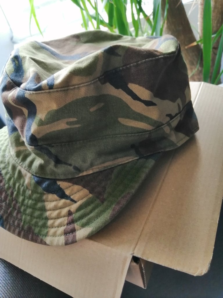 KL Defensie jungle pet Woodland, Verzamelen, Ophalen of Verzenden, Landmacht, Nederland, Kleding of Schoenen