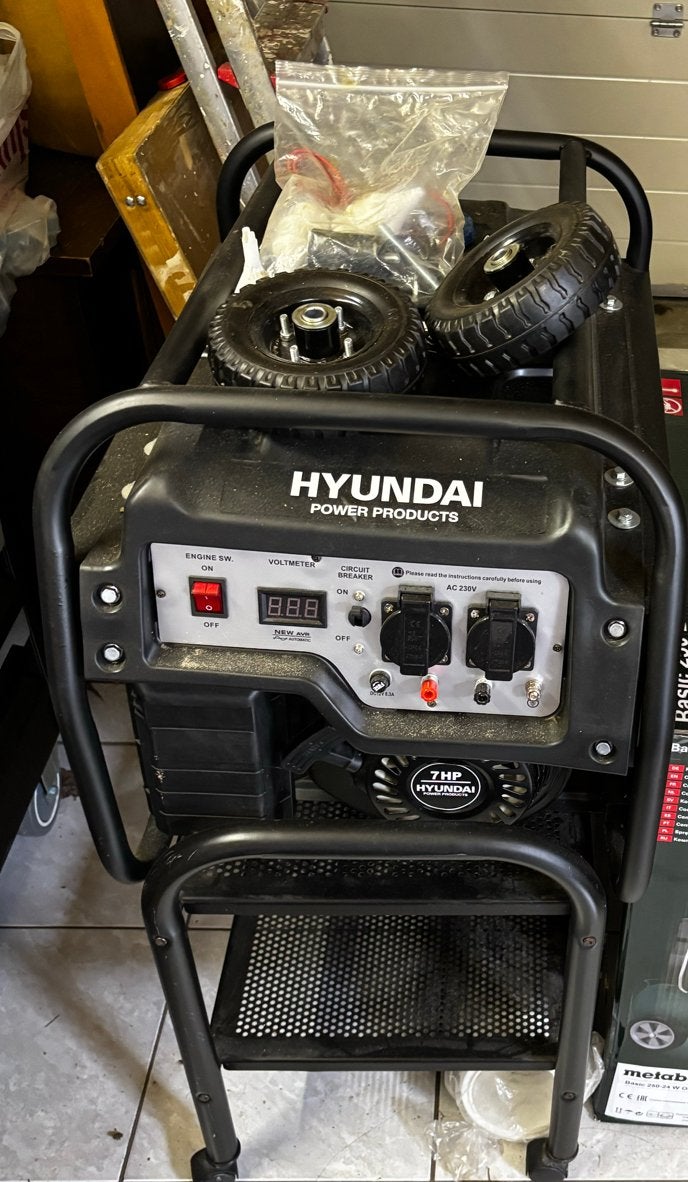 Hyundai hpg3800 Stroomgenerator - ongebruikt, Ophalen, Zo goed als nieuw