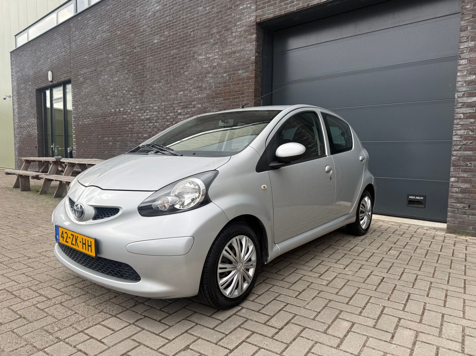 Toyota Aygo 1.0 12V Vvt-i 5DRS 2007 Grijs Apk*Airco*Ond., Voorwielaandrijving, Stof, Zwart, 4 stoelen