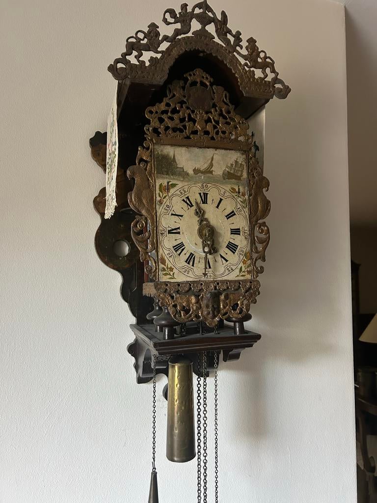 Antieke stoeltjesklok met scheepstaferelen, Antiek en Kunst, Ophalen