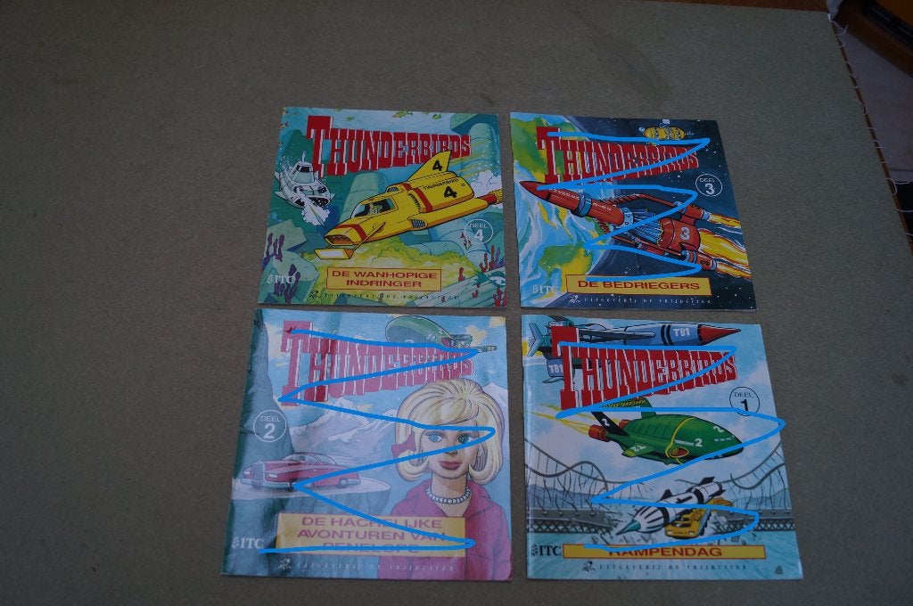 Deel 4 van de thunderbirds, Eén stripboek, Ophalen of Verzenden, Gelezen