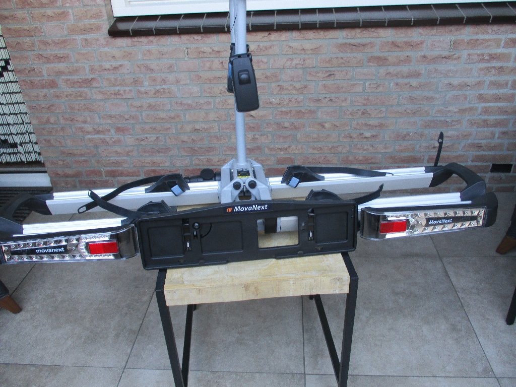 MOVANEXT VISION LED FIETSDRAGER, Auto diversen, Nieuw, Ophalen of Verzenden, Brede banden, 2 fietsen