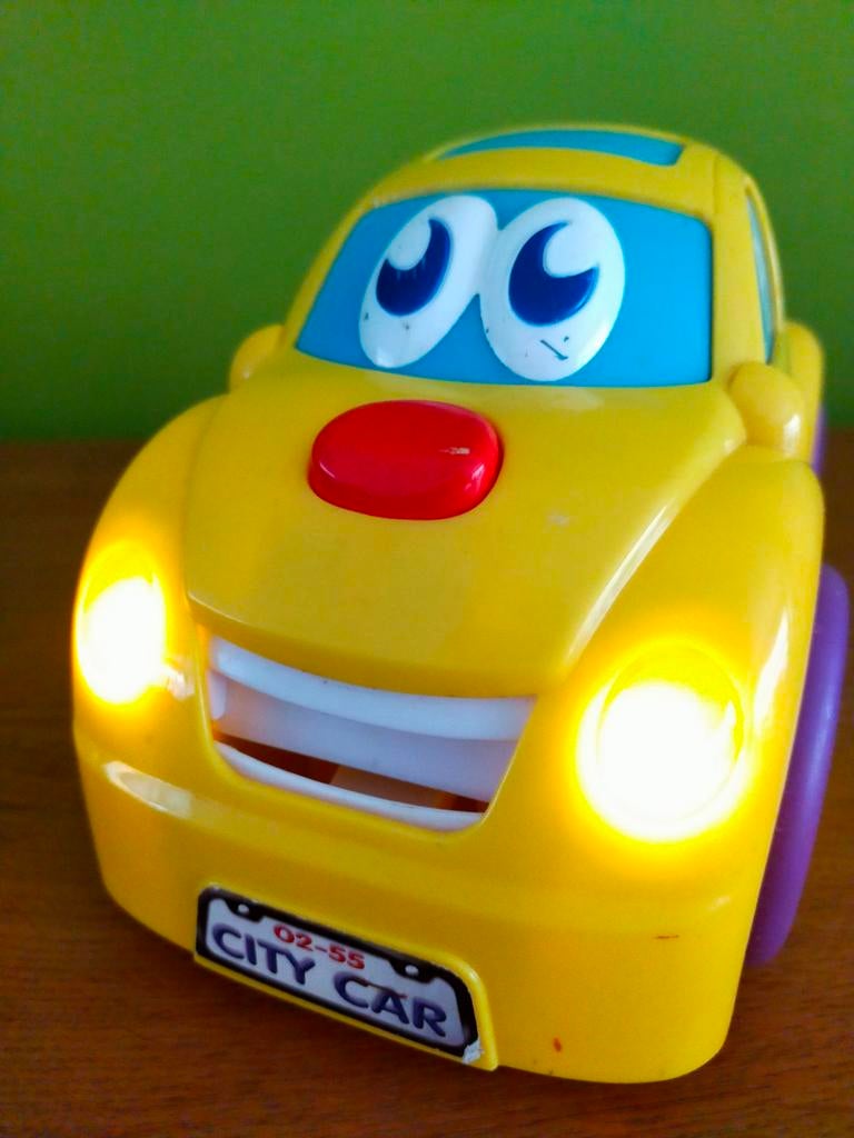 Auto met toeter, start/rem geluid, liedje, beweegbaar mondje, Ophalen of Verzenden