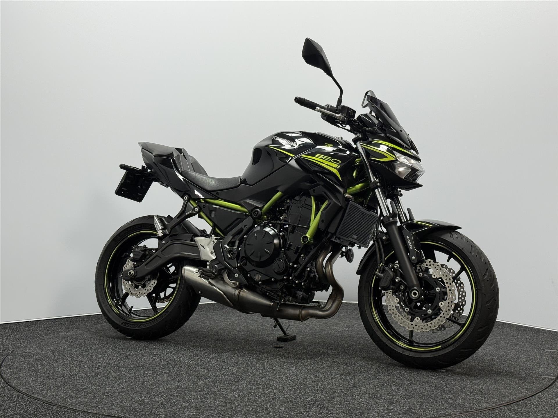 Kawasaki Z650 ABS, ABS, Handgeschakeld, 12 t/m 35 kW, Naked bike