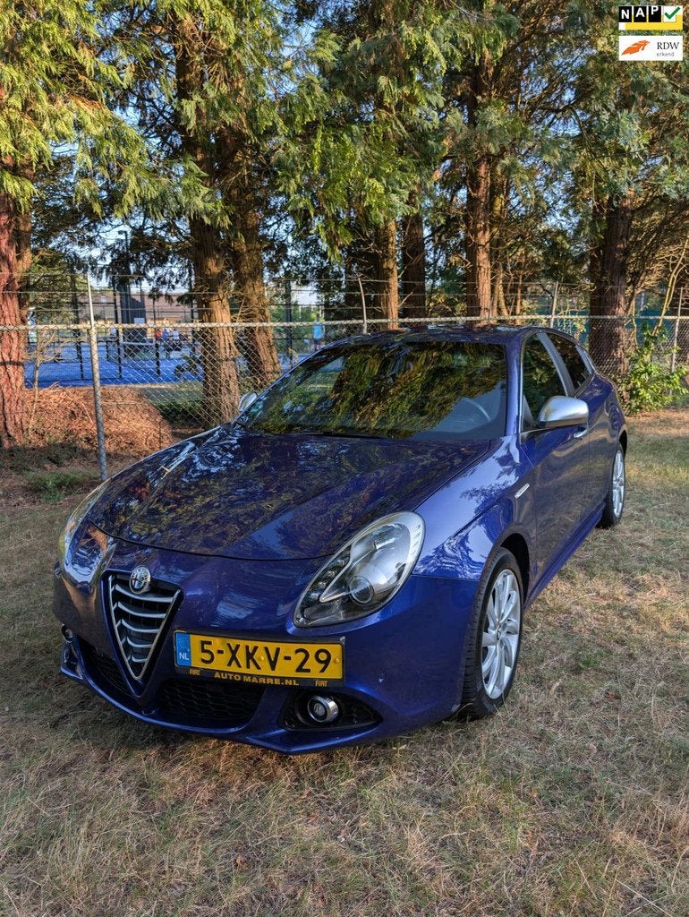 Alfa Romeo Giulietta 1.4 T Exclusive Automaat , navigatie ,, Auto's, Alfa Romeo, Euro 6, 4 cilinders, Automatische klimaatregeling