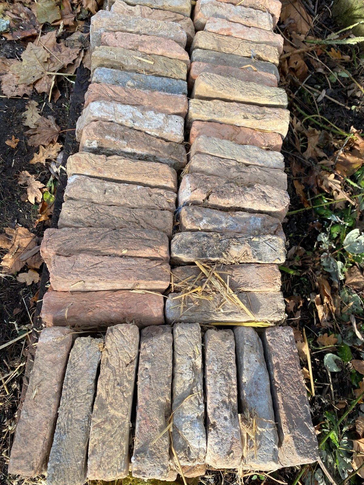 Handvorm ijsselsteen 300 stuks ., Ophalen, Zo goed als nieuw, Beton, Terrastegels