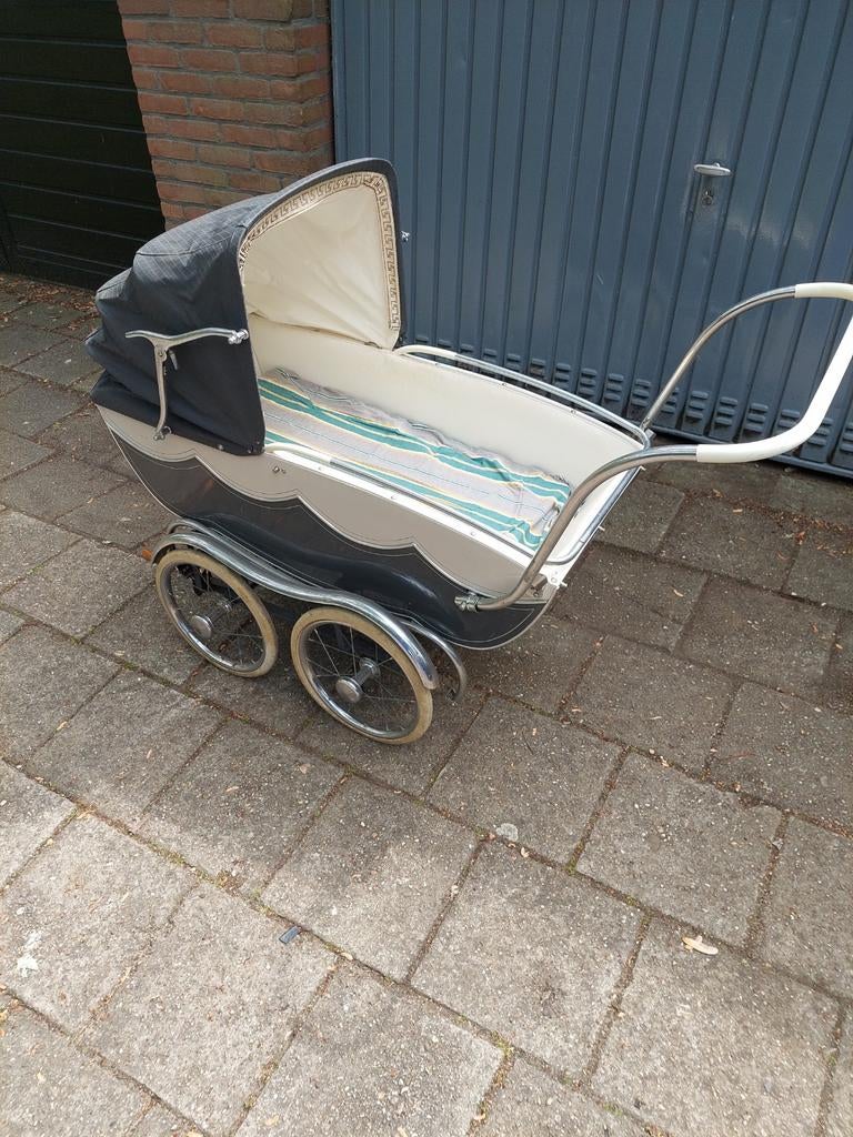 Vintage Kinderwagen - Klassiek en Charmant, Kinderen en Baby's, Kinderwagens en Combinaties, Gebruikt, Ophalen of Verzenden, Met reiswieg
