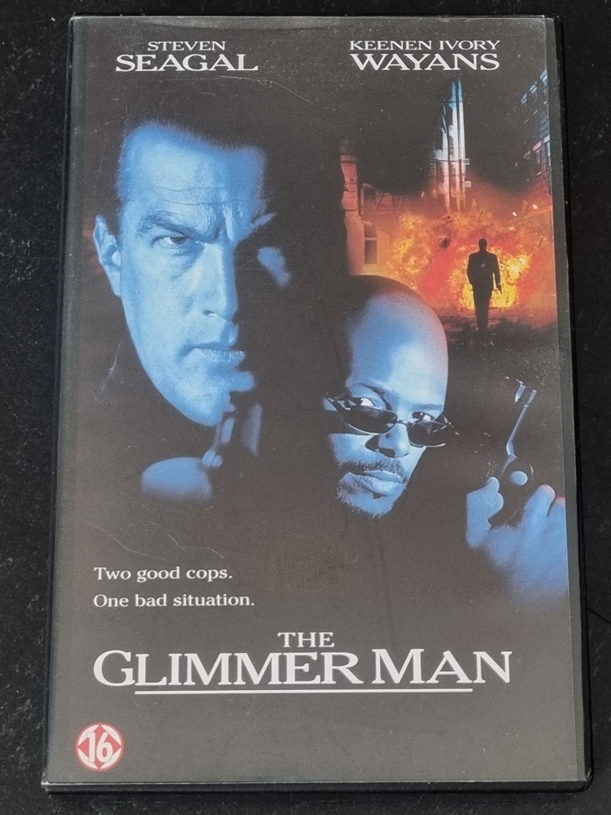 The Glimmer Man VHS - Steven Seagal Actie Thriller, Nederlands ondertiteld, Vanaf 16 jaar, Ophalen of Verzenden, Actie en Avontuur