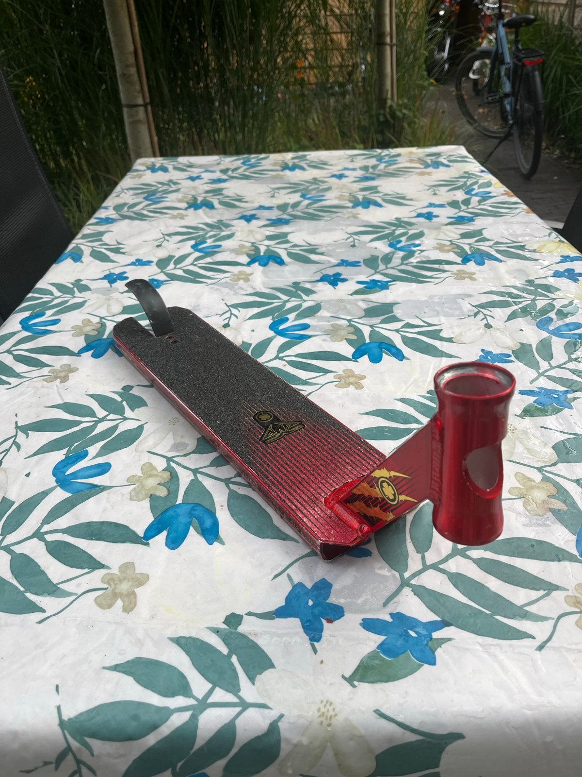 Stuntstep Deck - Rood met Zwart Griptape, Fietsen en Brommers, Steps, Ophalen of Verzenden, Zo goed als nieuw, Gewone step