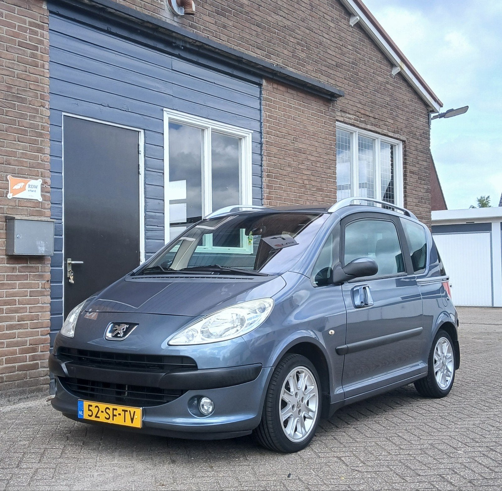 Peugeot 1007 1.6 16v / AUTOMAAT / 119.980 km!!, Auto's, 4 cilinders, 4 stoelen, 1587 cc, Euro 4