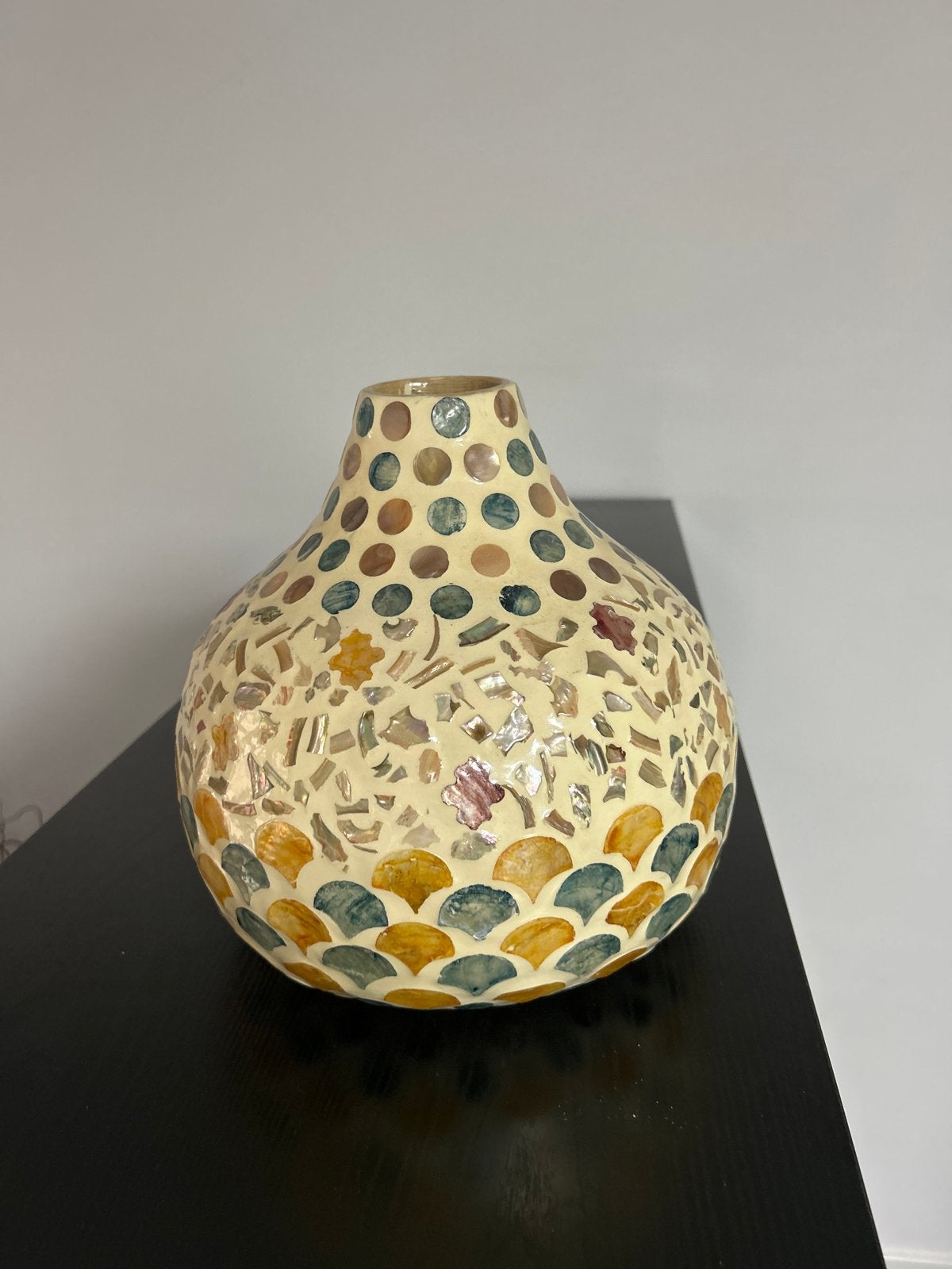 Decoratievaas met mozaïek, 24 cm hoog, Antiek en Kunst, Ophalen of Verzenden