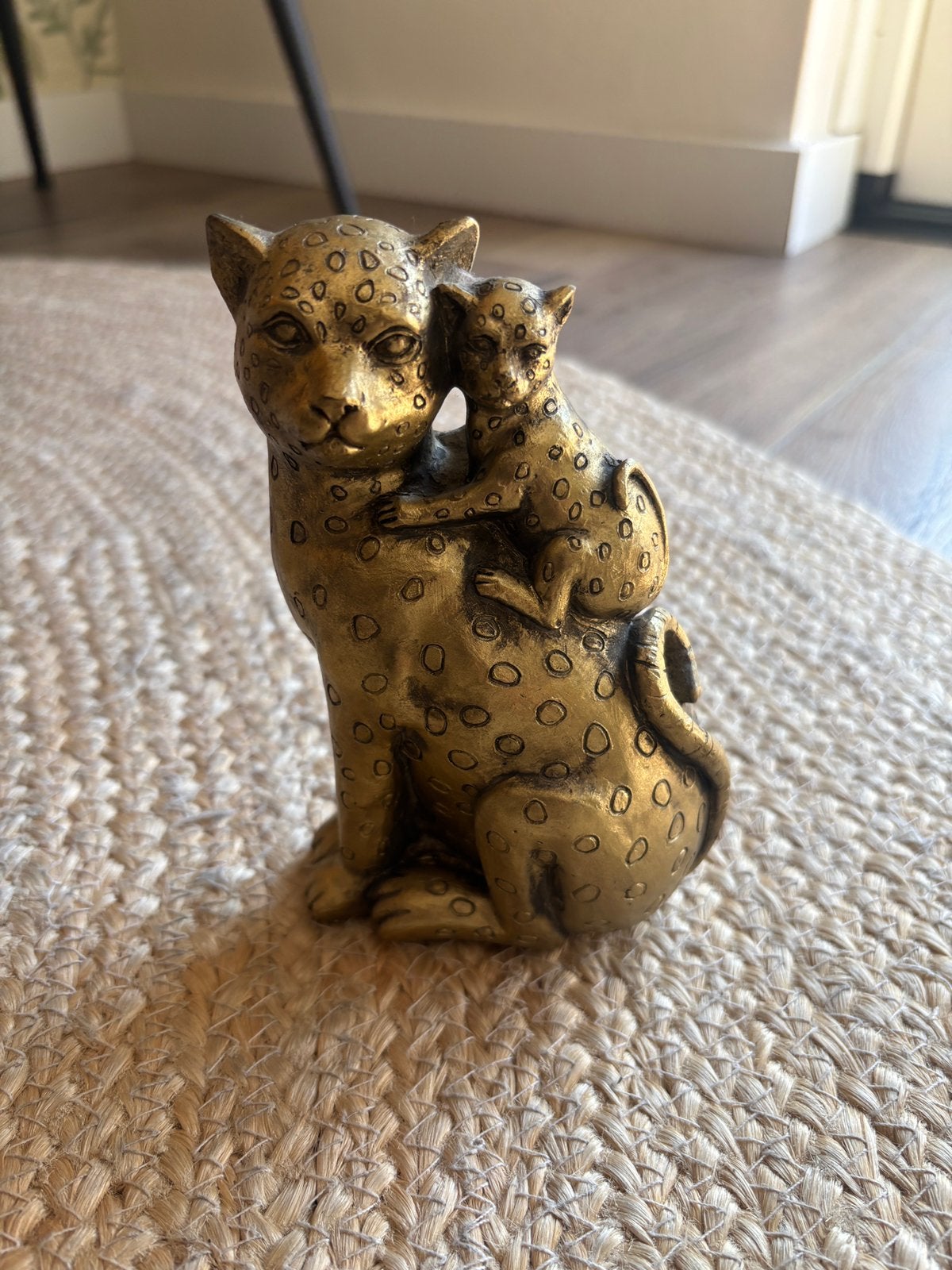 Schattig panter beeldje met baby, Ophalen, Zo goed als nieuw