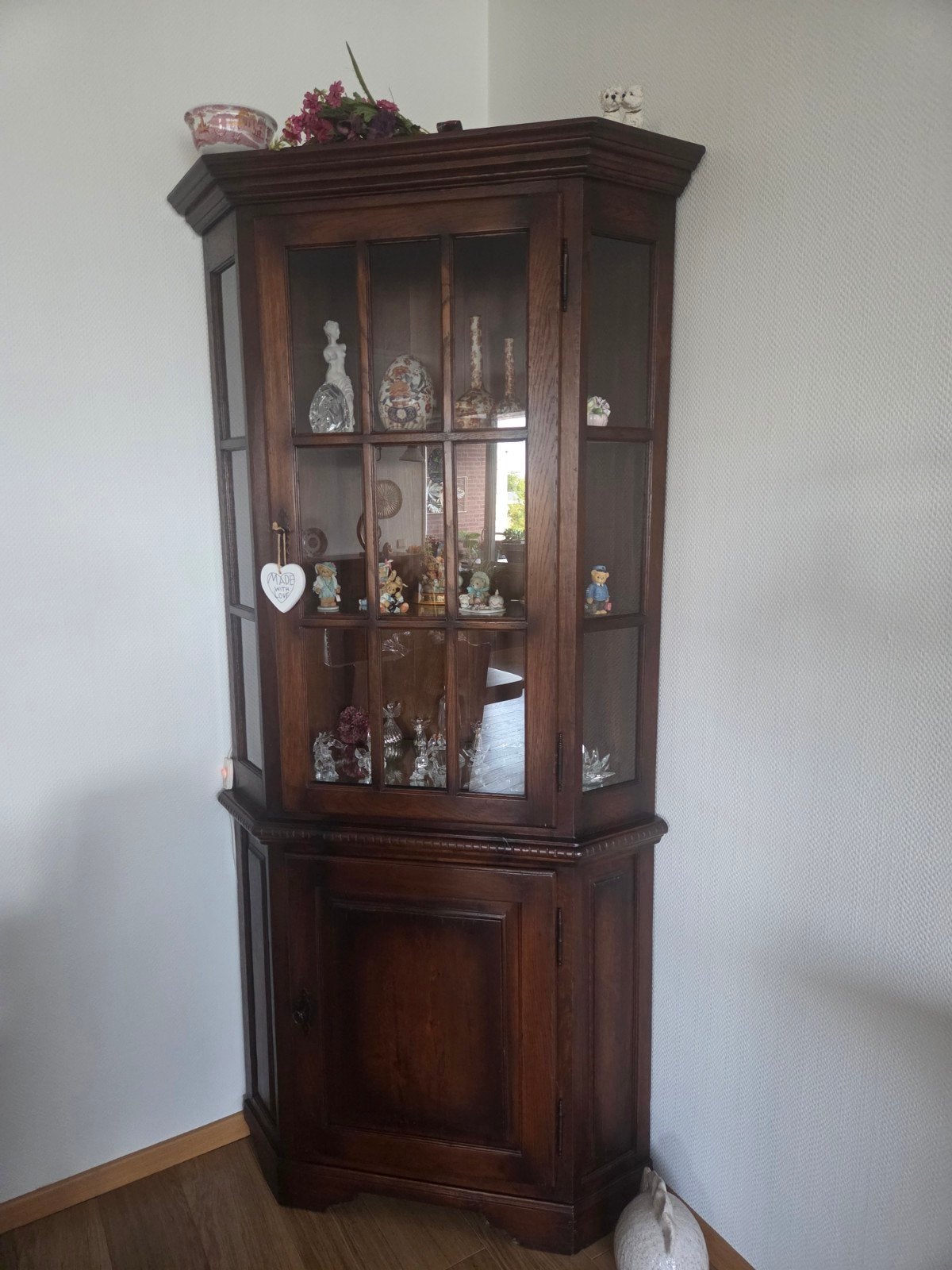 Hoekvitrinekast donker eiken, Ophalen, Eikenhout, 50 tot 100 cm, 150 tot 200 cm