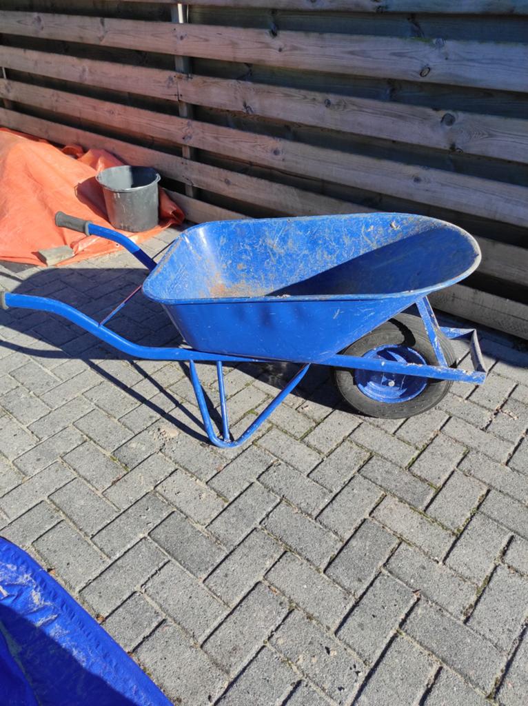 Bouw kruiwagen met goede band, Ophalen, Gebruikt
