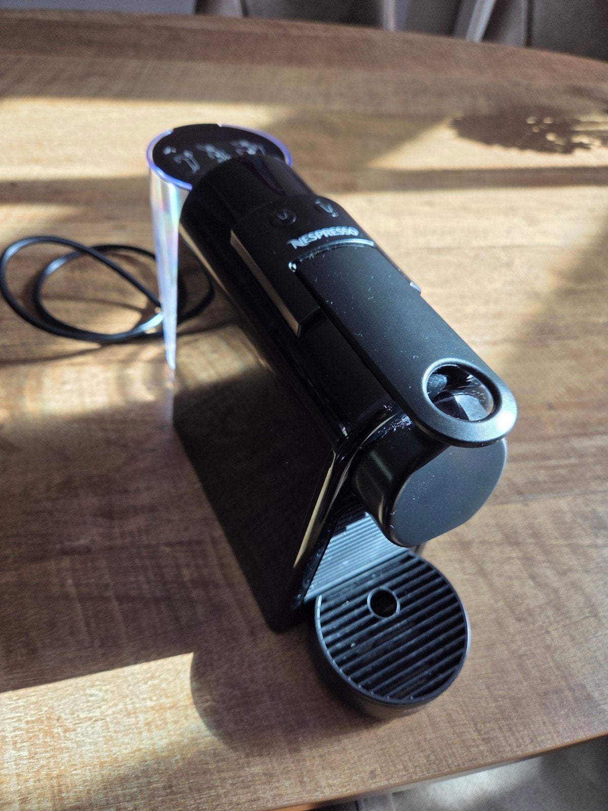 Nespresso Essenza Mini - Zwart, Witgoed en Apparatuur, Ophalen, Koffiepads en cups, Espresso apparaat, Zo goed als nieuw