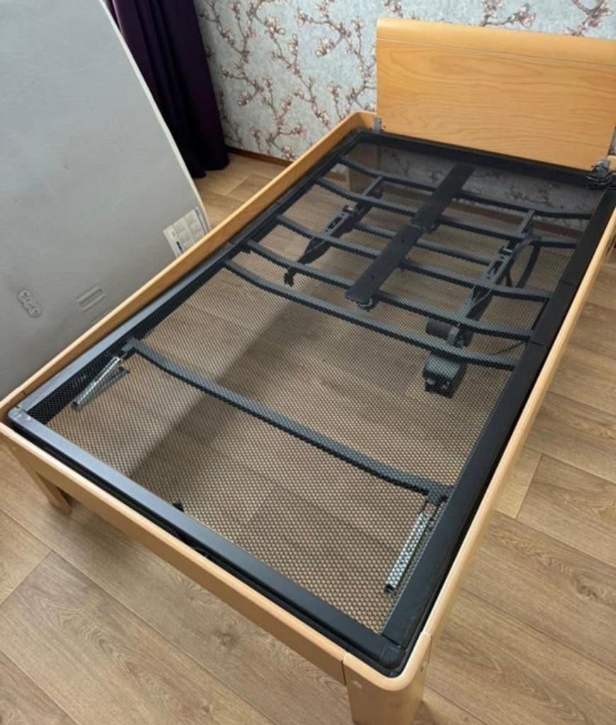 ELEKTRISCHE AUPING AURONDE 120-200 MET AUPING MATRAS, Huis en Inrichting, Slaapkamer | Bedden, ., Akbedden, Ophalen of Verzenden