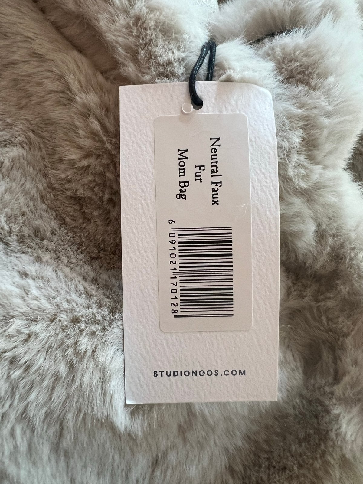 Nieuwe Studio Noos Faux Fur Mom Bag, Sieraden, Tassen en Uiterlijk, Ophalen of Verzenden, Nieuw, Beige, Shopper