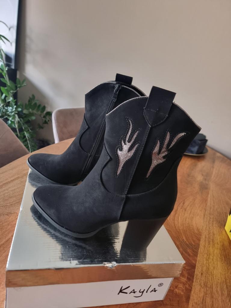 Zwarte Kayla cowboylaarzen, maat 38 - Nooit gedragen!, Zwart, Lage of Enkellaarzen, Nieuw, Ophalen of Verzenden