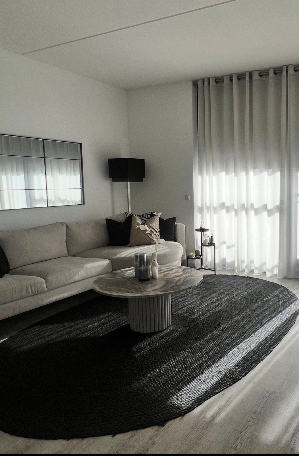 Jutte vloerkleed zwart 200x300, Zwart, Ophalen of Verzenden, Zo goed als nieuw, 200 cm of meer