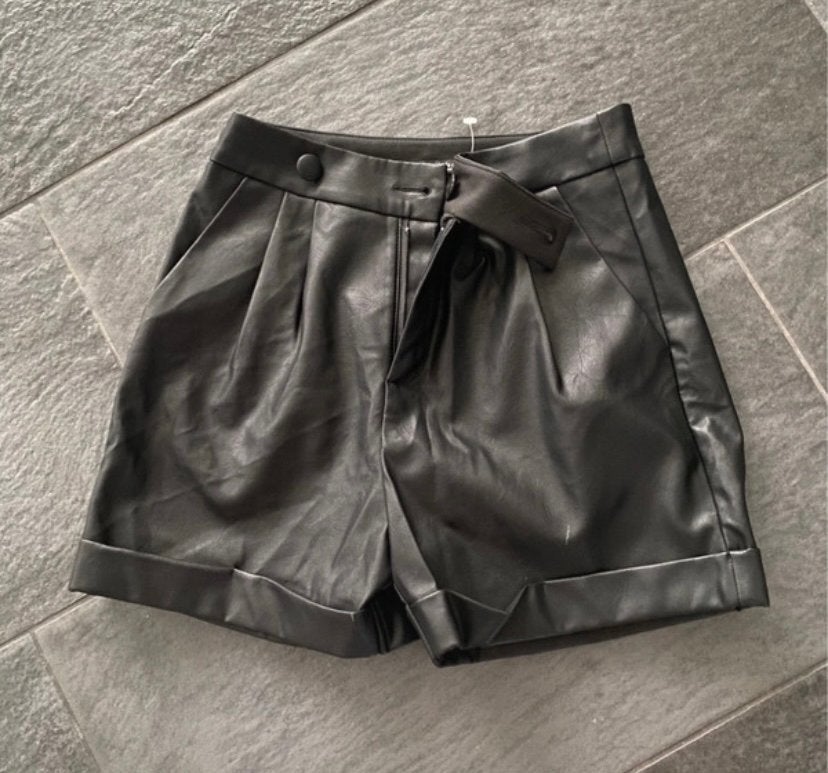Drôle de Copine zwarte faux leren shorts - Maat S, Kort, Zwart, Nieuw, Ophalen of Verzenden