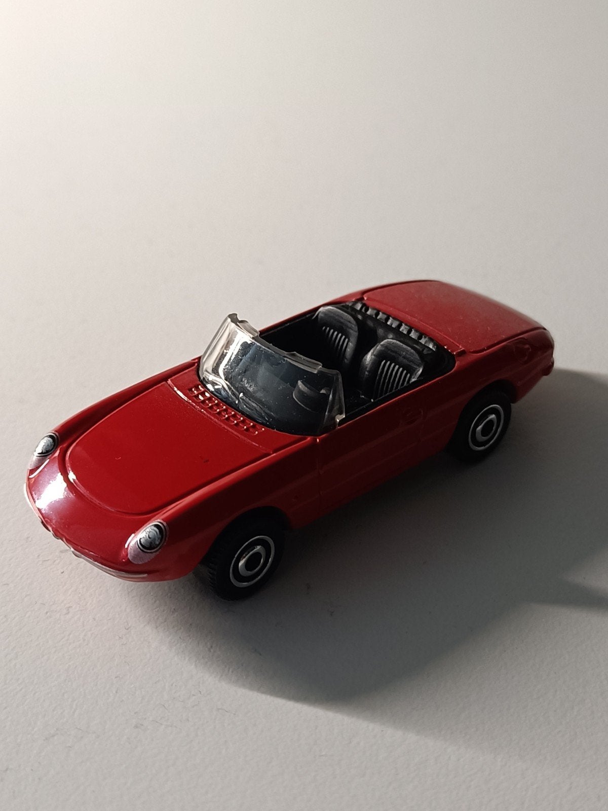 Matchbox Alfa Romeo Spider Rood - Zo goed als nieuw, Ophalen of Verzenden