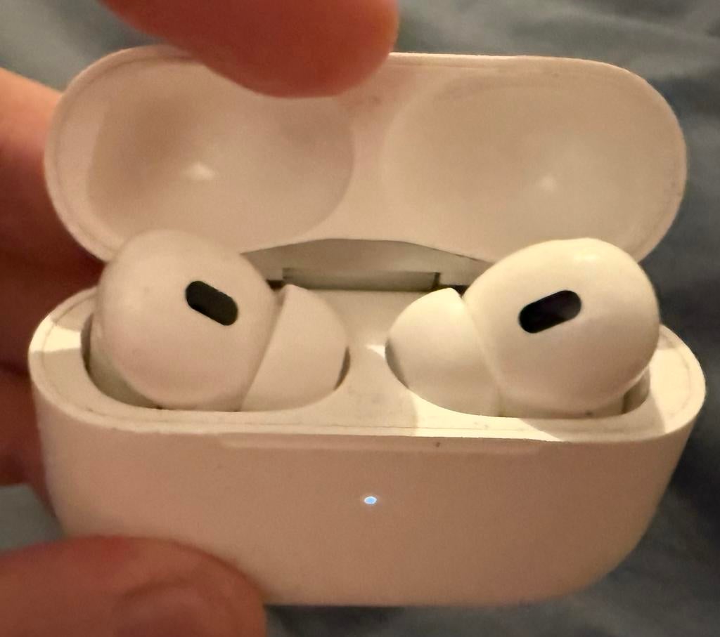 [ECHTE] AirPods Pro 2, Telecommunicatie, Mobiele telefoons | Oordopjes, Gebruikt, In gehoorgang (in-ear), Ophalen of Verzenden