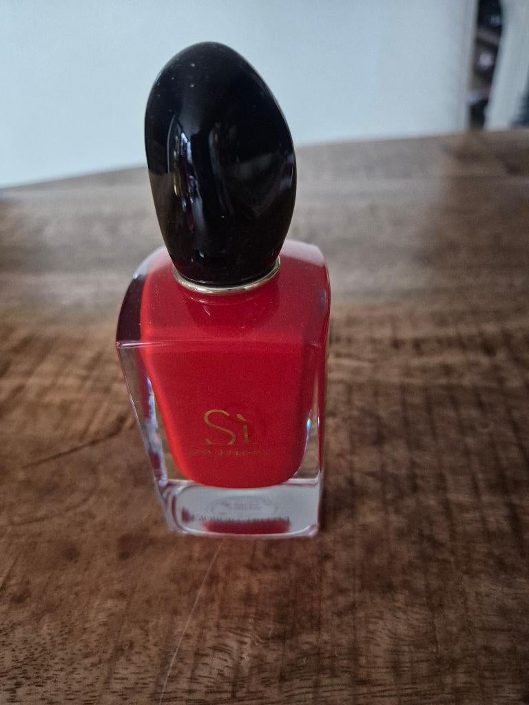 Si passione van Giorgio Armani, Ophalen, Nieuw