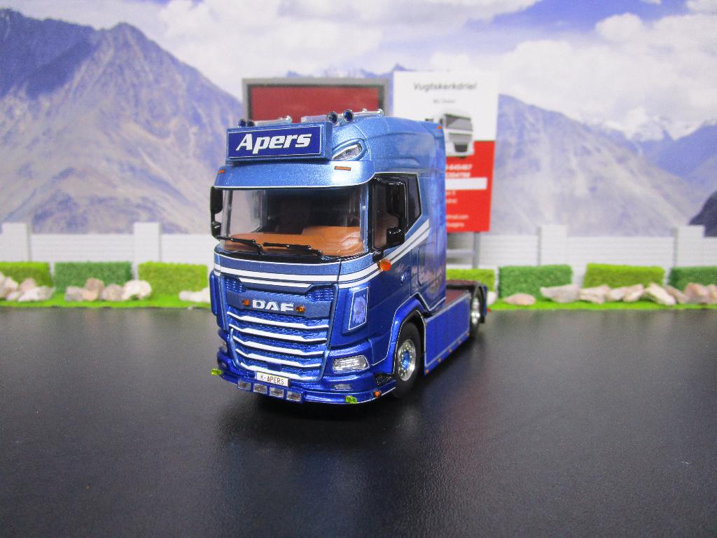 Wsi 01-4442 Transports Apers , Daf XG + 4x2, Hobby en Vrije tijd, Modelauto's | 1:50, Nieuw, Bus of Vrachtwagen, Wsi, Ophalen